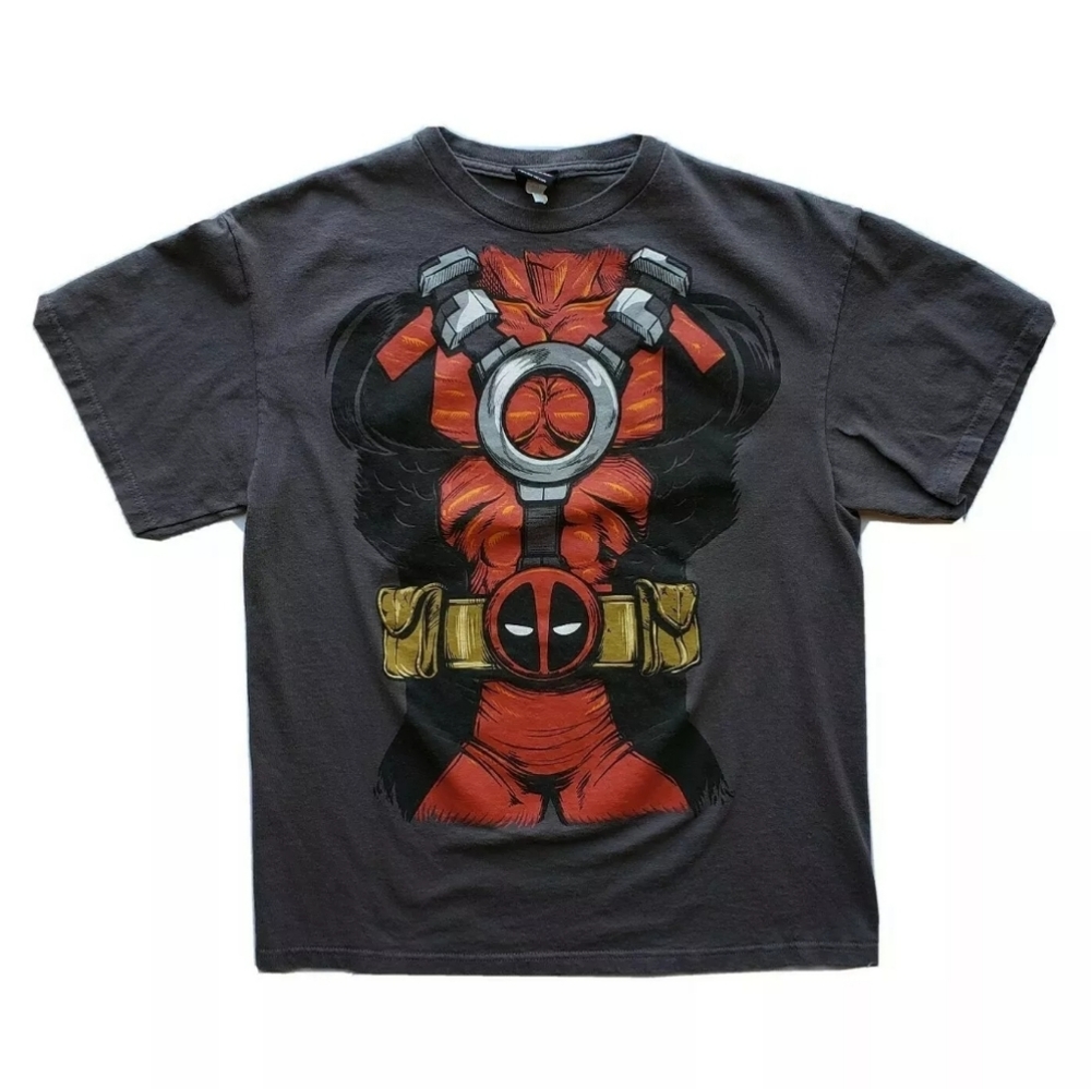Marvel tshirt men Large Anti-Hero Villain Deadpool